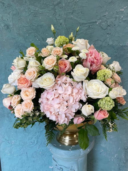 Blushing Elegance Wedding Centerpiece