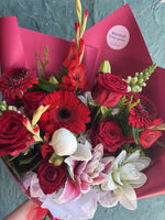 Scarlet romance