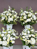 White natural Wedding centerpiece