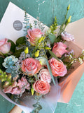 Lovely half dozen mixed bouquet