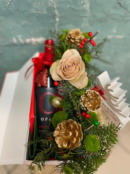 Golden Holiday Wine Gift Set