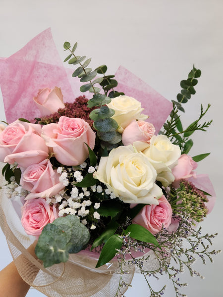 Lovely moments. white & pink roses